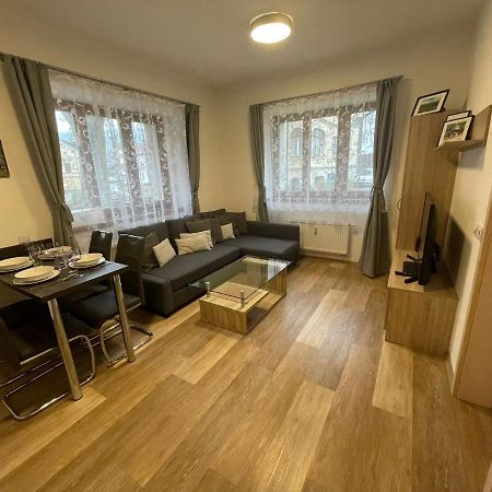 Rocky Apartment Рокитніце-над-Їзероу Екстер'єр фото