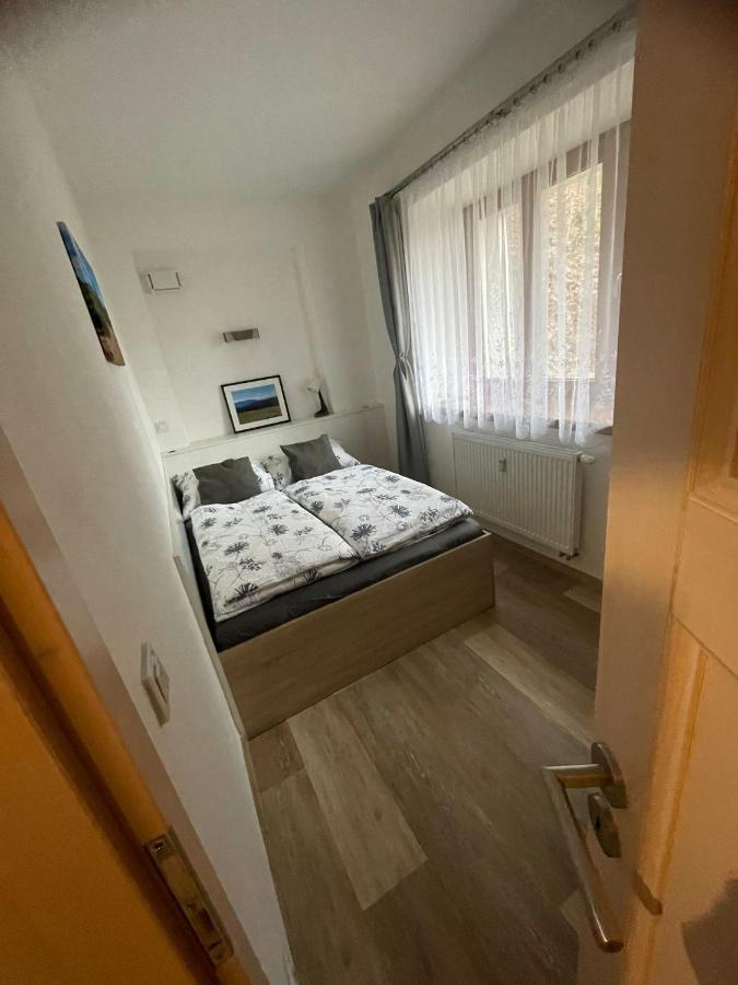 Rocky Apartment Рокитніце-над-Їзероу Екстер'єр фото