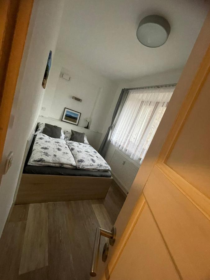 Rocky Apartment Рокитніце-над-Їзероу Екстер'єр фото