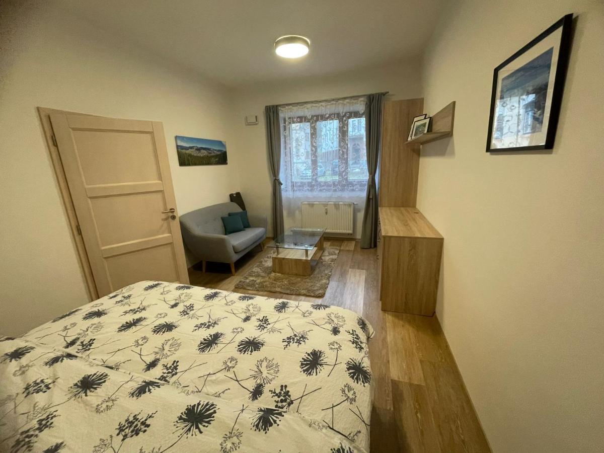 Rocky Apartment Рокитніце-над-Їзероу Екстер'єр фото